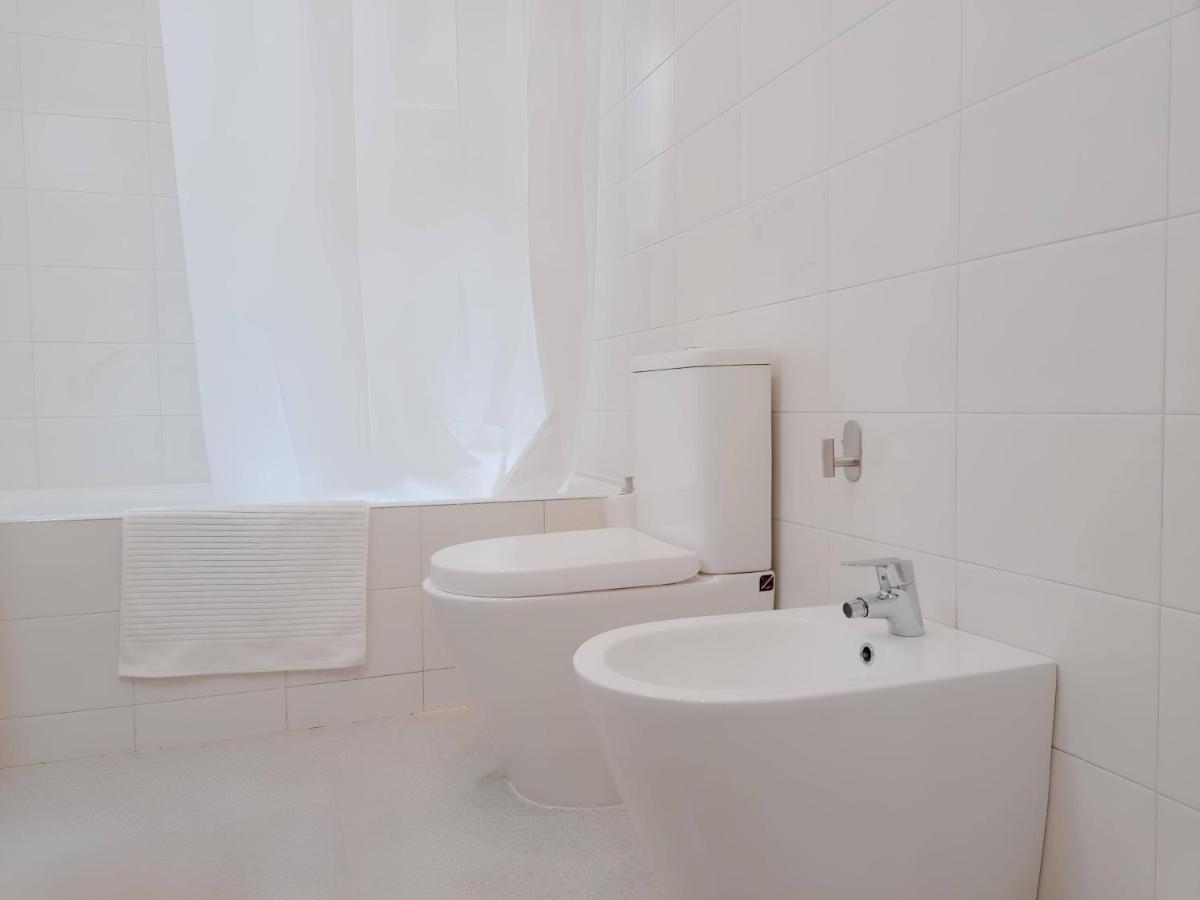 Reial 4 Tarragona Apartment Luaran gambar