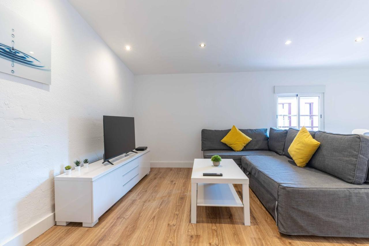 Reial 4 Tarragona Apartment Luaran gambar