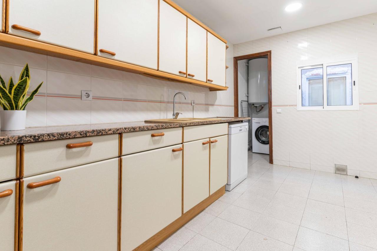 Reial 4 Tarragona Apartment Luaran gambar